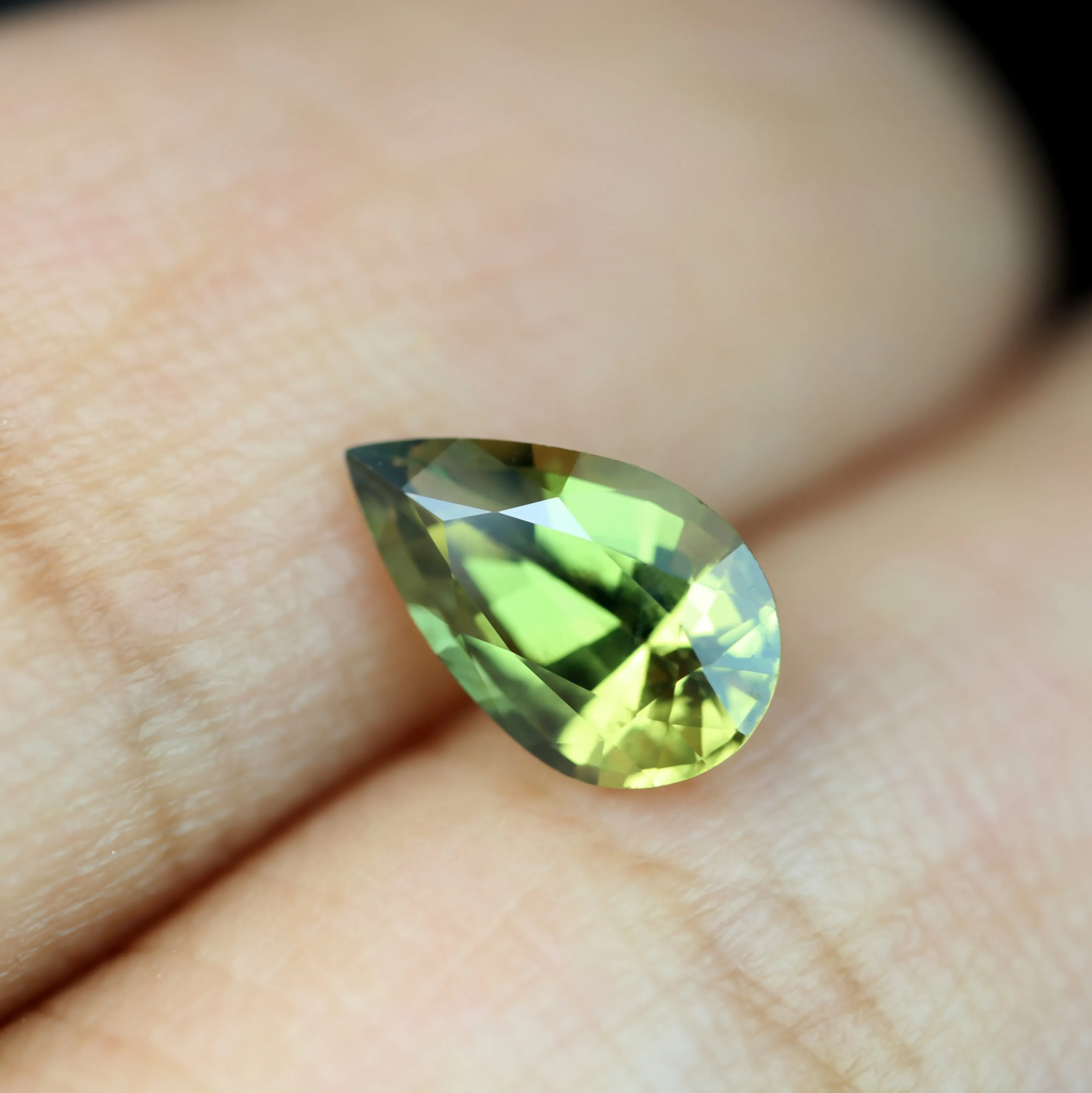 0.77ct Certified Natural Green Sapphire