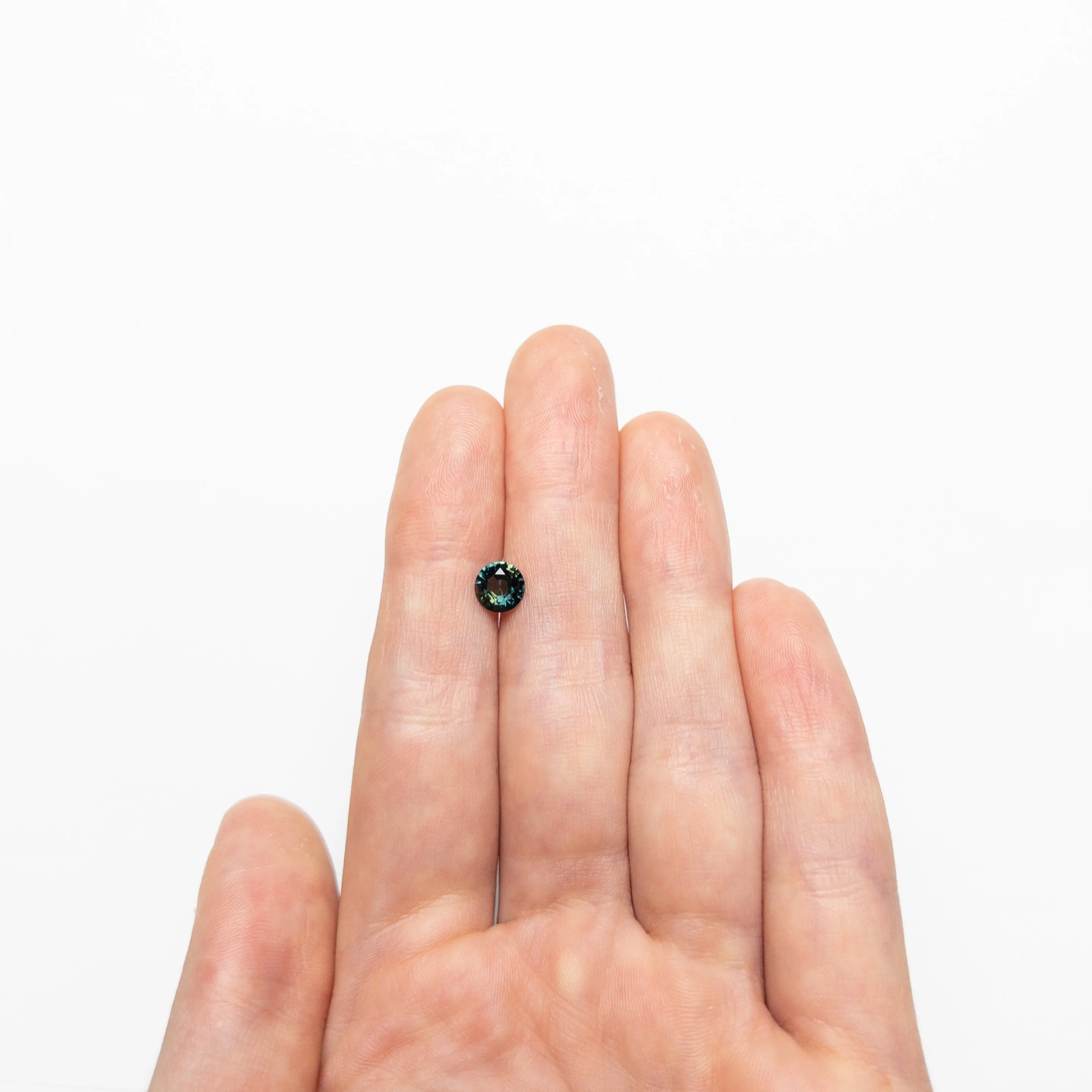 0.81ct 5.95x5.87x3.11mm Round Brilliant Sapphire 20958-05