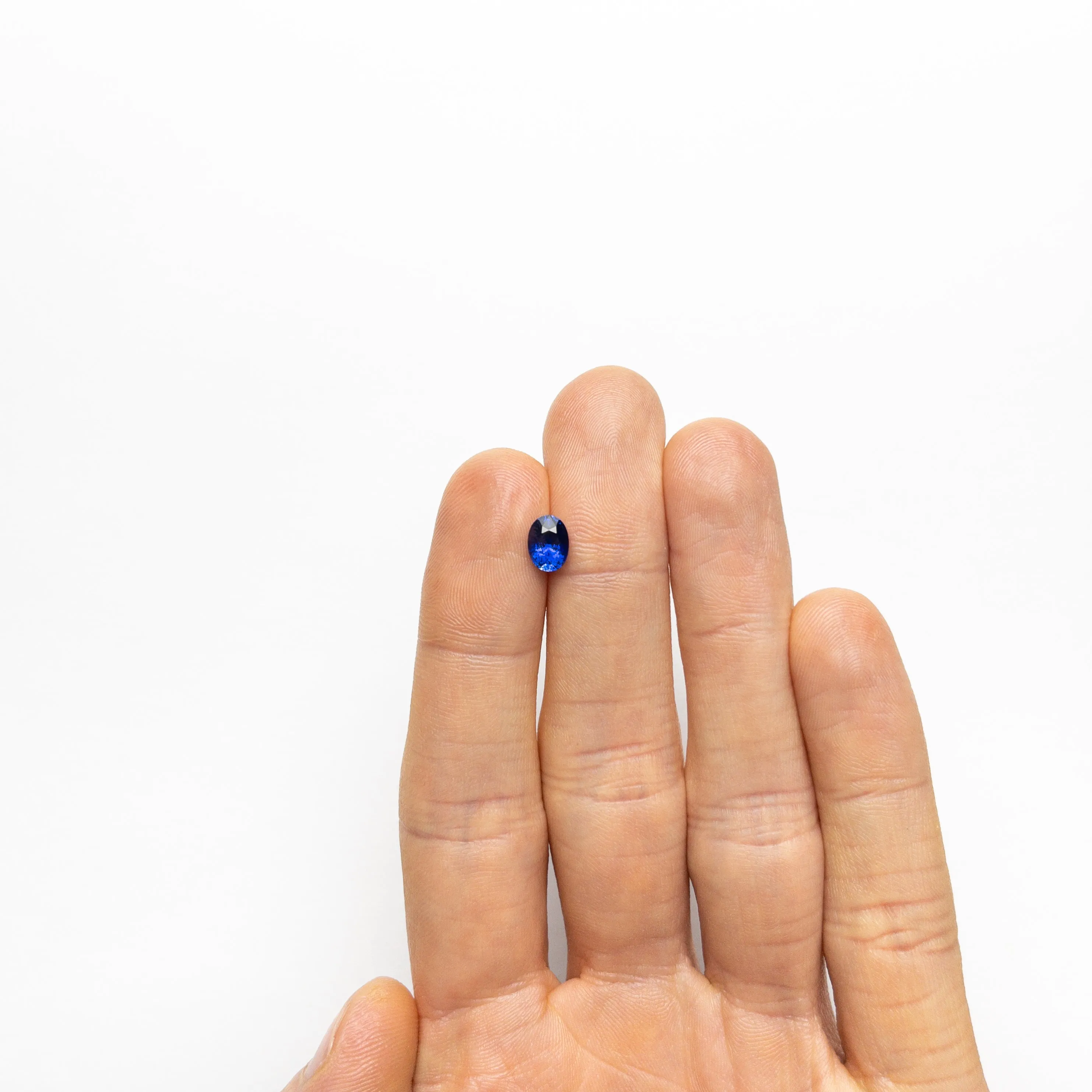 1.25ct 7.29x5.30x4.07mm Oval Brilliant Sapphire 22180-01