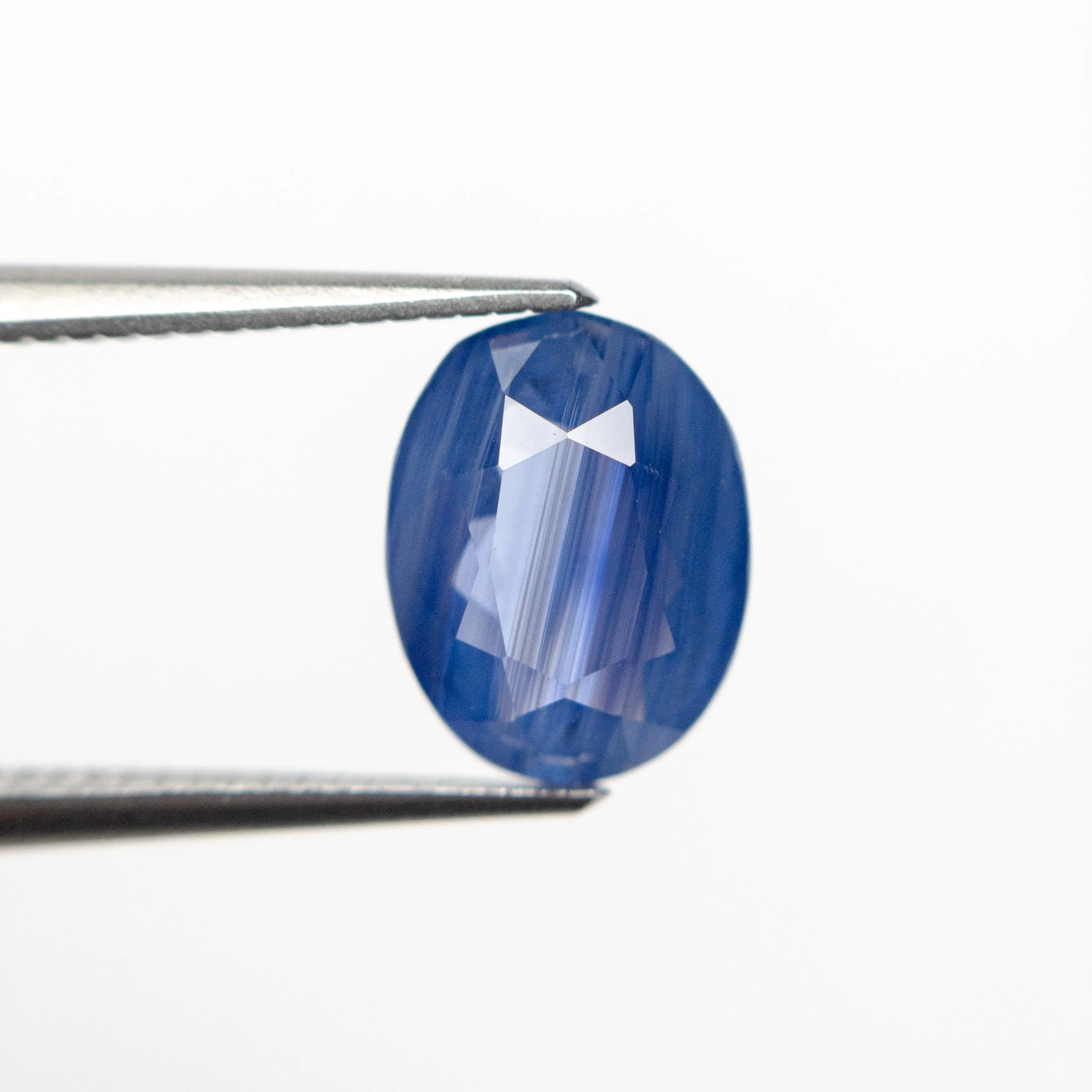 2.01ct 8.36x6.37x4.09mm Oval Brilliant Sapphire 22535-01