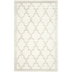 8' x 10' Indoor/Outdoor Area Rug in Ivory and Light Gray