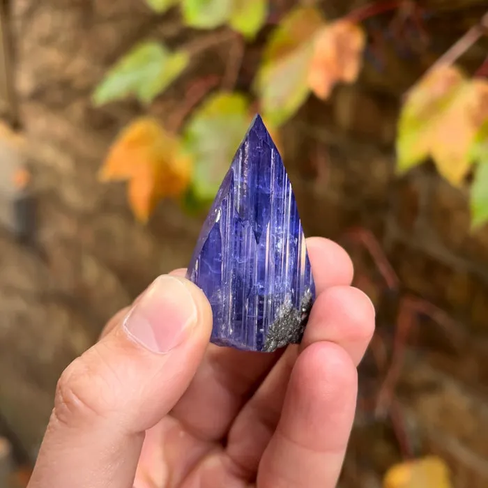 Big 234ct Interesting Tanzanite Crystal
