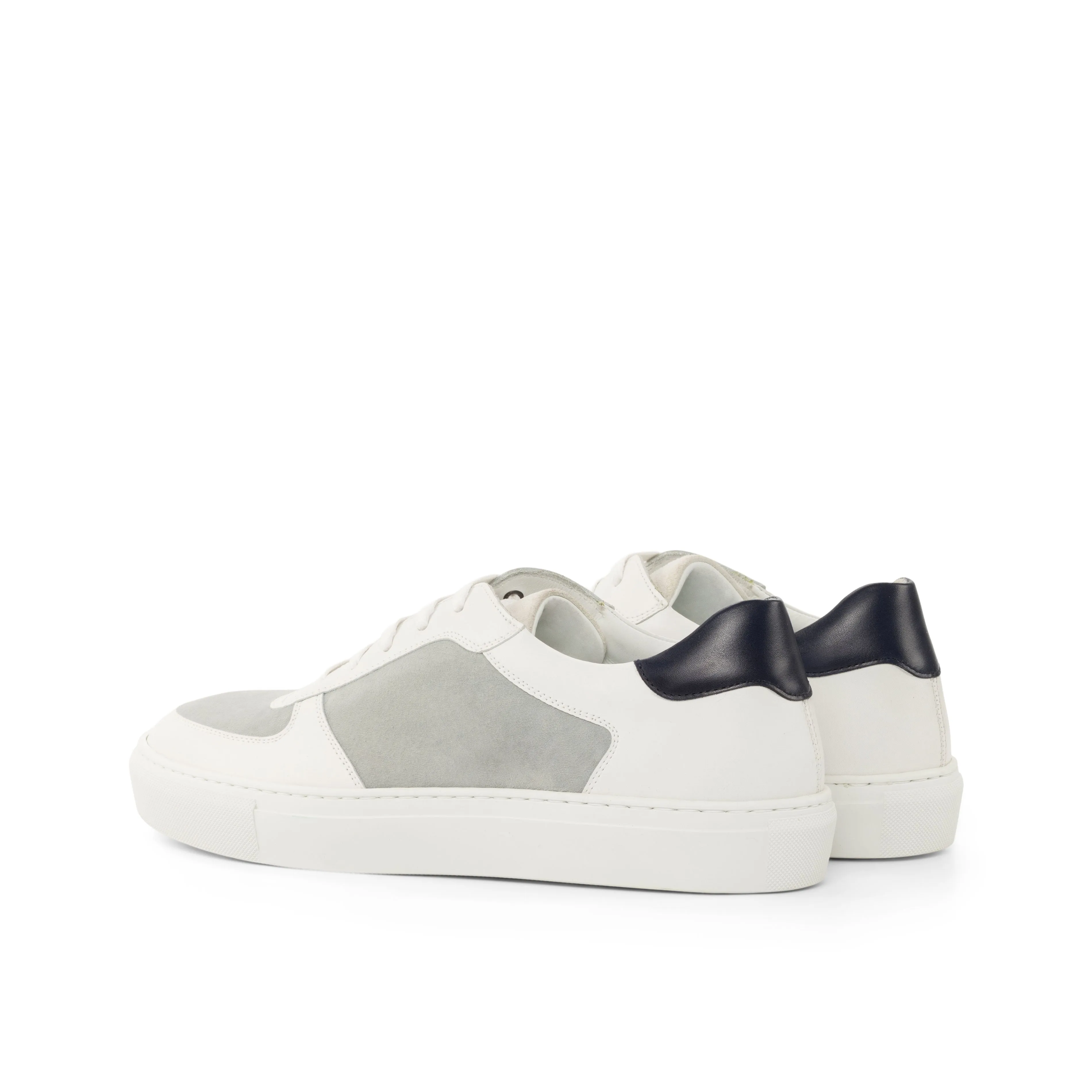 DapperFam Rivale in White / Light Grey Men's Italian Suede Trainer