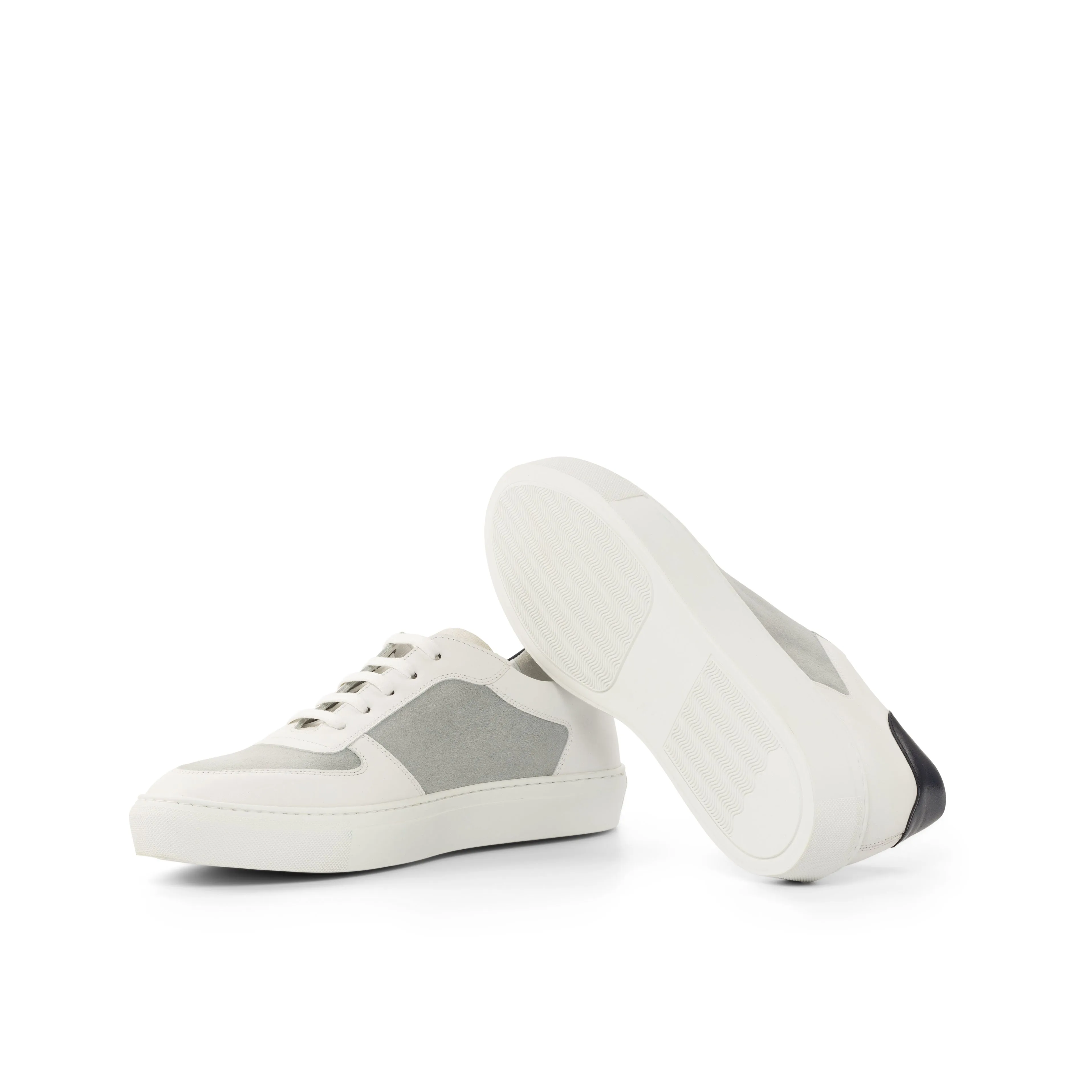 DapperFam Rivale in White / Light Grey Men's Italian Suede Trainer