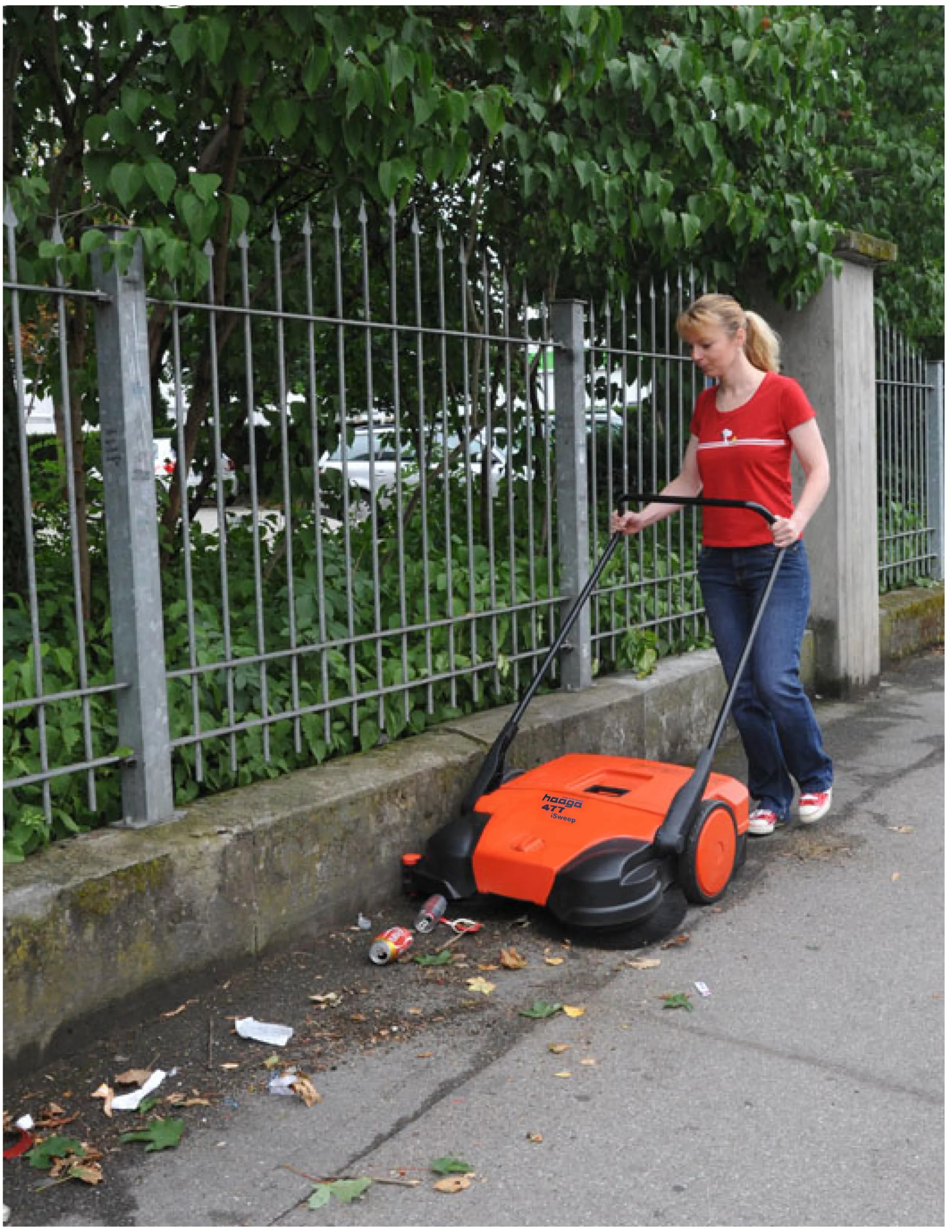 HAAGA® 477 Sweeper Outdoor / Indoor 31 inch Push Sweeper