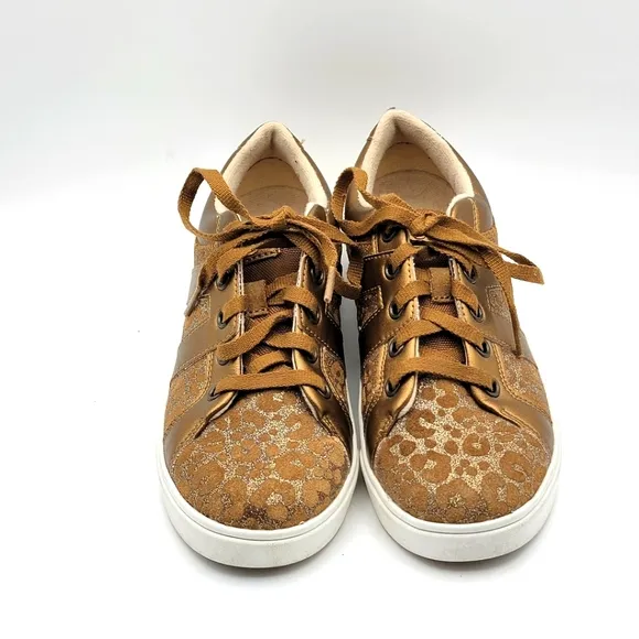 LIKE NEW!!! Ugg Kids' Marcus Sneaker Glitter Leopard. SIZE 3. #1163