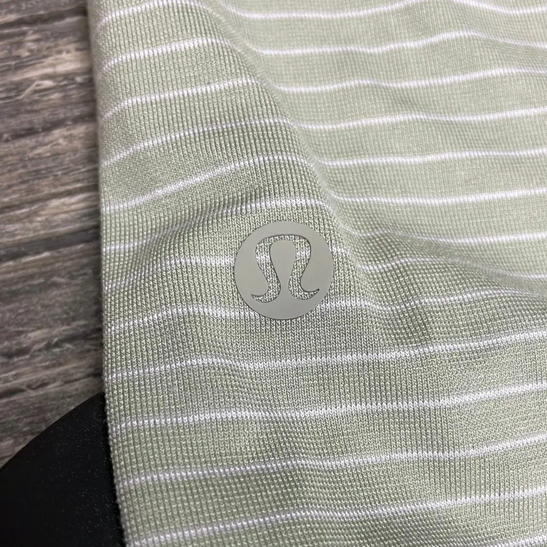 Lululemon Men's Athletic Short Sleeve Size Medium