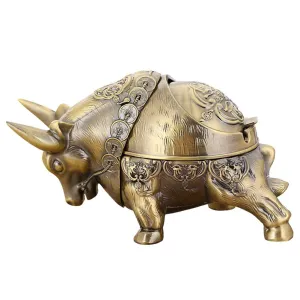MERISH Vintage Ashtray with Lid, Metal Windproof Cigarettes Ashtray Ash Holder Tabletop Decorative Ornament for Indoor and Outdoor Use (Bull) (golden)