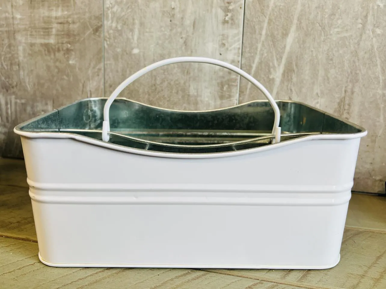 New Hometrends metal 4 compartment Tray with handle! Great for indoor/outdoor decor