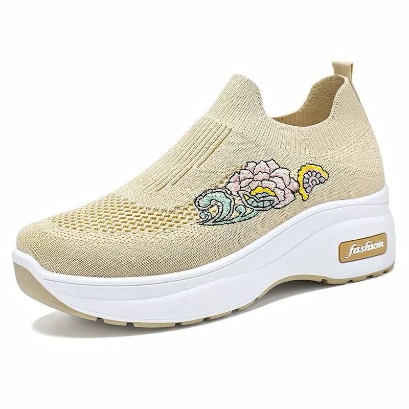 New Spring Casual Shoes with Ultra-Lightweight Soles