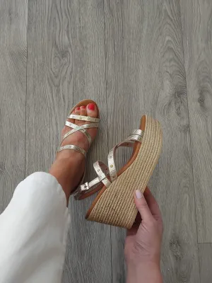 Tim & Simonsen - Keldo Gold Stud Wedge