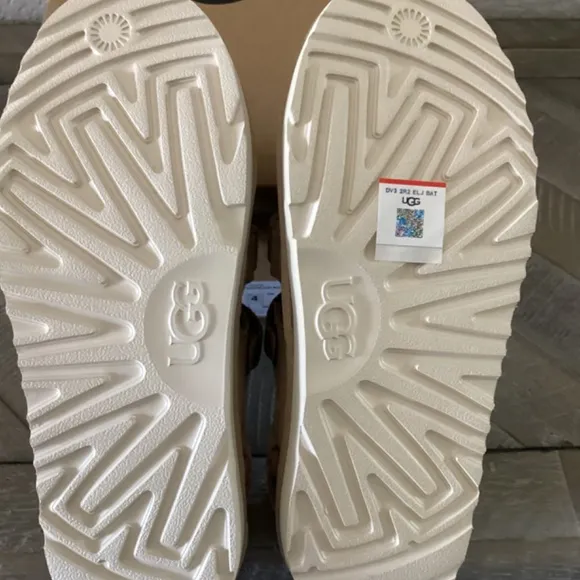 UGG Kids' GoldenCoast Slingback Sandal, size 4