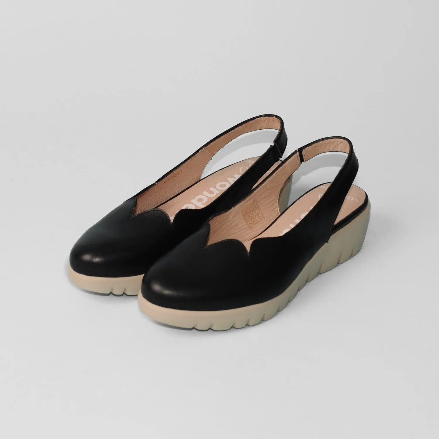 Wonders - C-33260 Black “Fly” Wedge Slingback