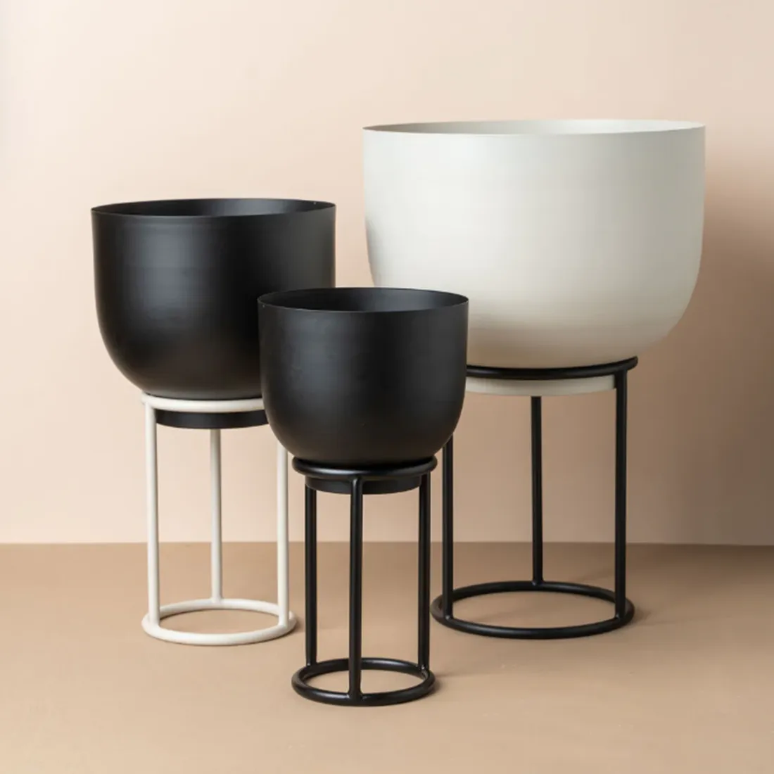 Yaamur Planter Black Large