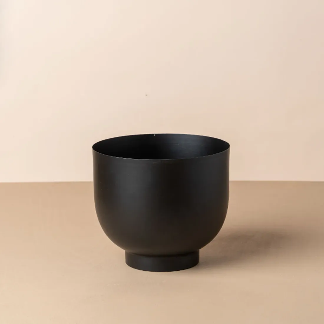 Yaamur Planter Black Medium